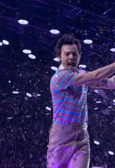 yourebestever's tweet photo. Harry weting everyone!π¦π¦π¦
#LoveOnTourLA #LoveOnTourLosAngeles #Residency7 #HarryStyles #HarryStylesLA
Iβm voting for Harry Styles for Artist of the Year at the #AMAs
credits to the owners https://t.co/mpkUoUhCiB