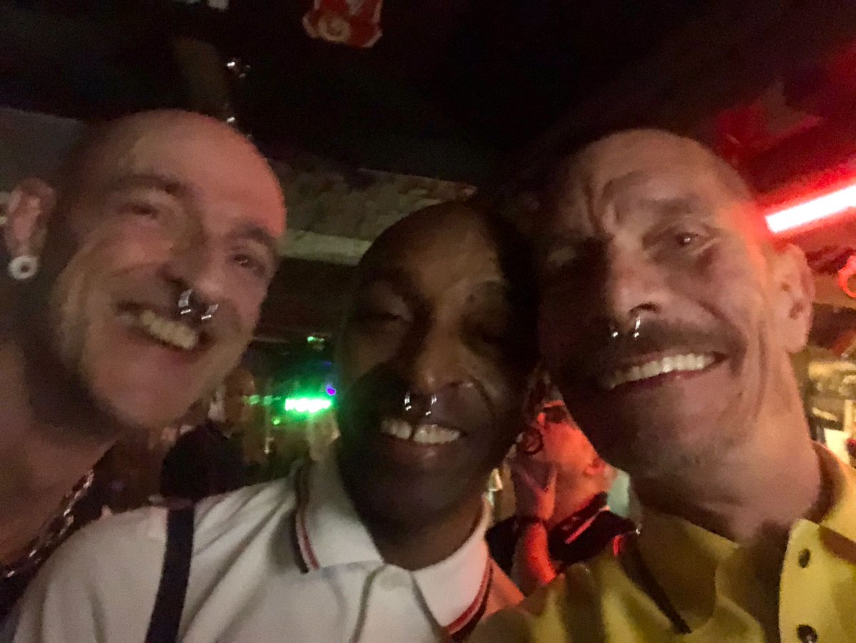 Easter_Berlin's tweet photo. Tommy und skin-punks_united_we_stand
#skins_punks_united_we_stand #blf #easterberlin #skinfetish #fetish #fetisch #gay #fetishsocial #fetishberlin #gummifetisch #mutschmannsberlin #skin #gayskin #whitelace #scheuneberlin https://t.co/75s6xfXP6S