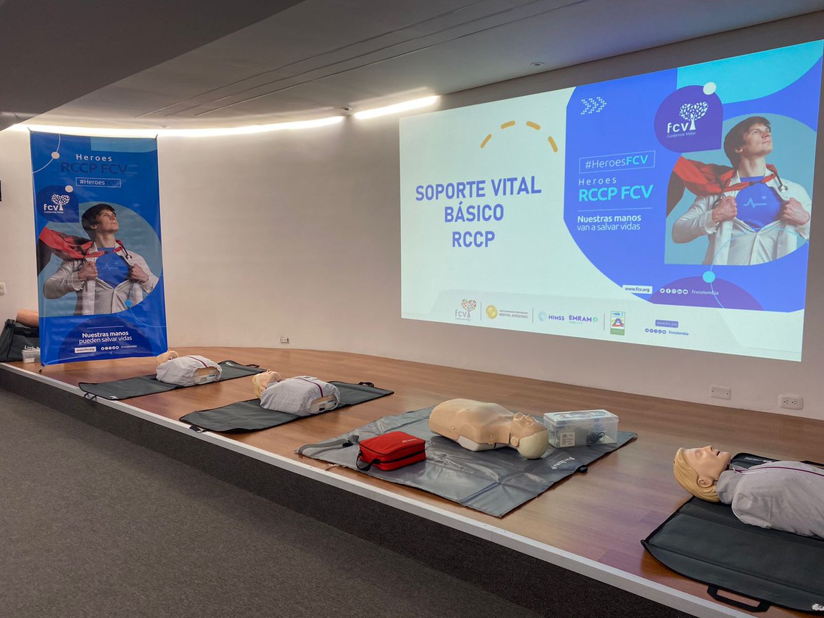fcvcolombia's tweet photo. #HeroesRCCP | En el ICV estuvimos brindando formación de RCCP a la brigada de emergencias del SENA de Piedecuesta @SENAComunica
Anímate y participa de nuestro curso #HeroesFCV RCCP nuestras manos pueden salvar vidas 💙
#FCV #Reanimación #RCCP #CuidamosVidas https://t.co/MzQYWPIHeW