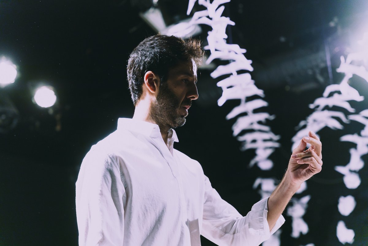 Hoy estrenamos Gaviotas!!! Todos los sábados de noviembre a las 19h en @umbralprimavera entradas en <a href="/entradium/">entradium</a> fotos de <a href="/luzsoria_ph/">Luz Soria</a>