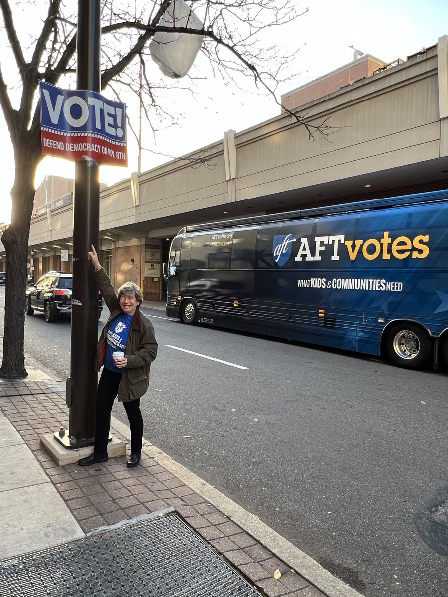 rweingarten's tweet photo. Just #vote ….#AFTVotes https://t.co/yI4je11iEf