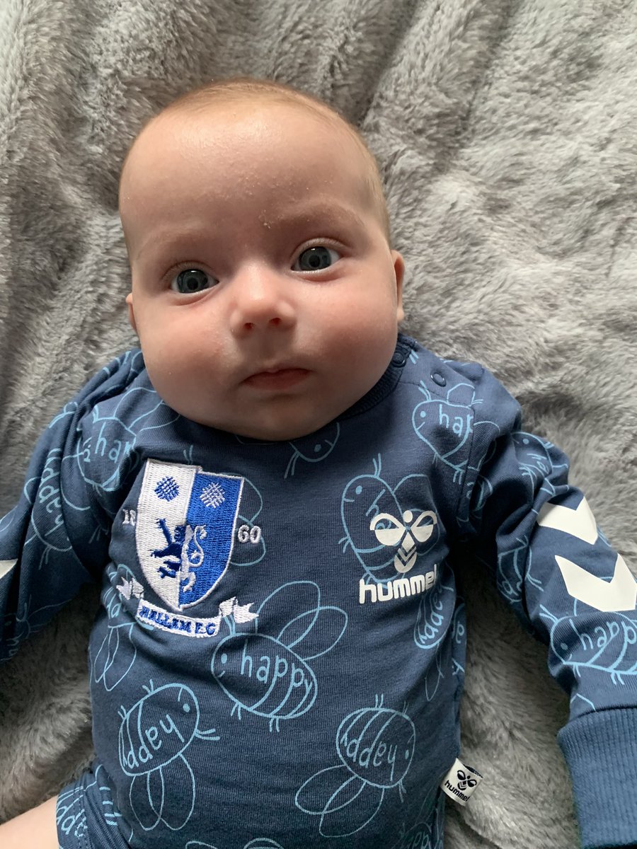 ElleCuckson's tweet photo. All ready to go watch daddy play football ⚽️ https://t.co/w8fAzYmoaW