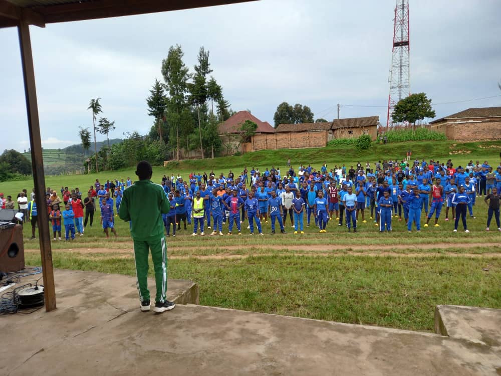 ruhango_nyc's tweet photo. #Sportdemass
#Urubyiruko rwo mu murenge wa #Ruhango,twazindukiye muri #sprort kuri uyu wa 05/11/2022.
Nyuma y'imyitozo ngororamubiri,ES w'umurenge wa Mushonyi,yaganirije abitabiriye sport kuri gahunda zitandukanye zigezweho
@NycRutsiro @YouthCultureRW @Rwanda_Sports https://t.co/AH0Q7Feu1J