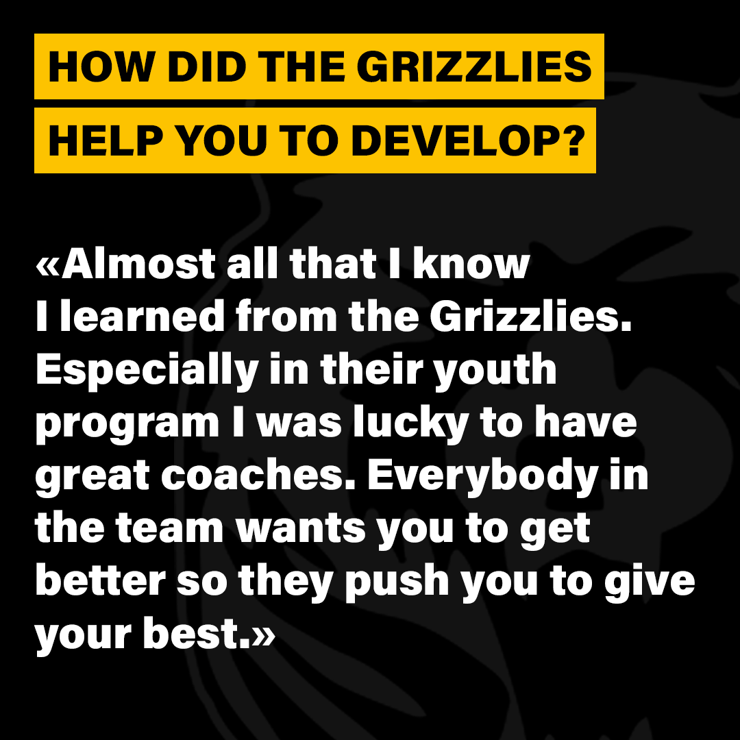 Bern Grizzlies (@berngrizzlies) on Twitter photo 3️⃣ Fragen an Andreas Buri, der nächste Saison in die ELF zu den <a href="/HelveticGuards/">Helvetic Guards</a> wechseln wird.
ℹ️ Das ganze Interview findet ihr auf grizzlies.ch/andreas-buri
#BernGrizzlies #AmericanFootball #NLA #Interview #Bern #Switzerland 3️⃣ Fragen an Andreas Buri, der nächste Saison in die ELF zu den <a href="/HelveticGuards/">Helvetic Guards</a> wechseln wird.
ℹ️ Das ganze Interview findet ihr auf grizzlies.ch/andreas-buri
#BernGrizzlies #AmericanFootball #NLA #Interview #Bern #Switzerland