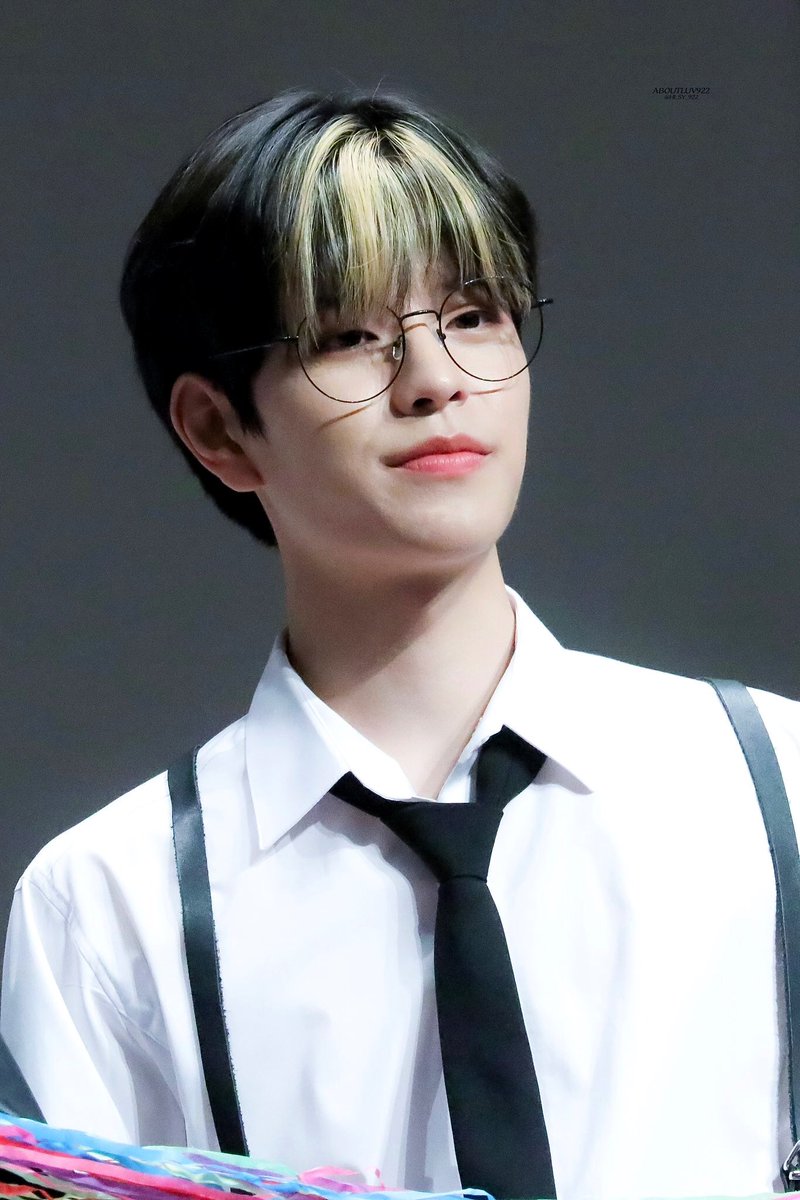 SEUNGMINSOURCE's tweet photo. kim seungmin of the day https://t.co/kux56TuLuX