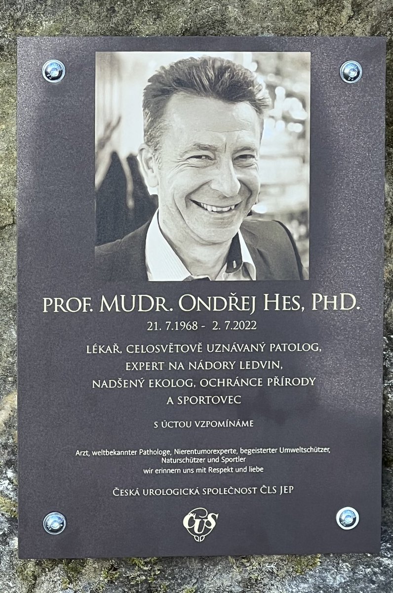 KURCH_MNUL's tweet photo. 4.11. zástupci @CUS_CLS_JEP vysázeli 100 doubků v rámci obnovy Národního parku České Švýcarsko na Mezné a odhalili pamětní desku Prof. Hese, uznávaného lékaře a velkého ochránce přírody. #uroczech https://t.co/xKoJWaefKk