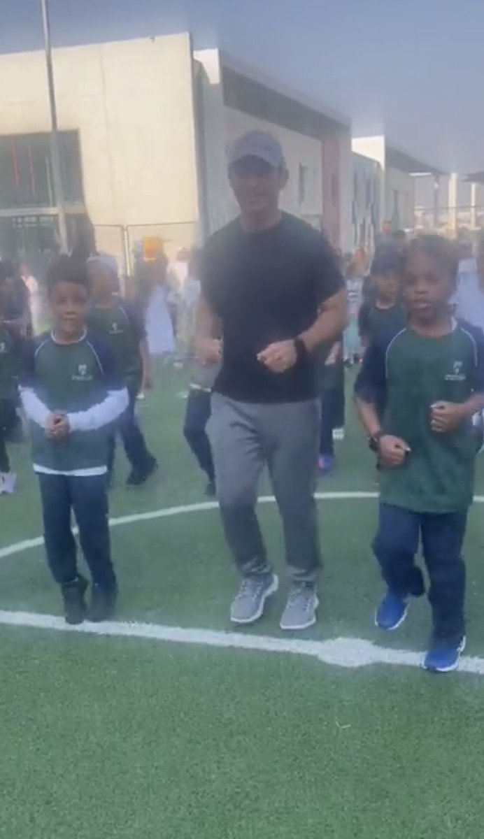 TheTeacherInYou's tweet photo. Wow!… What a Thursday we had at @iscs_nas The day began with our #Dubai30x30 workout with special guest DG Dr Abdulla Al Karam @KHDA It was followed by our amazing UAE Flag Day celebrations and concluded with our school football team taking on a talented team from @ReptonDubai https://t.co/5wabtLdKIS