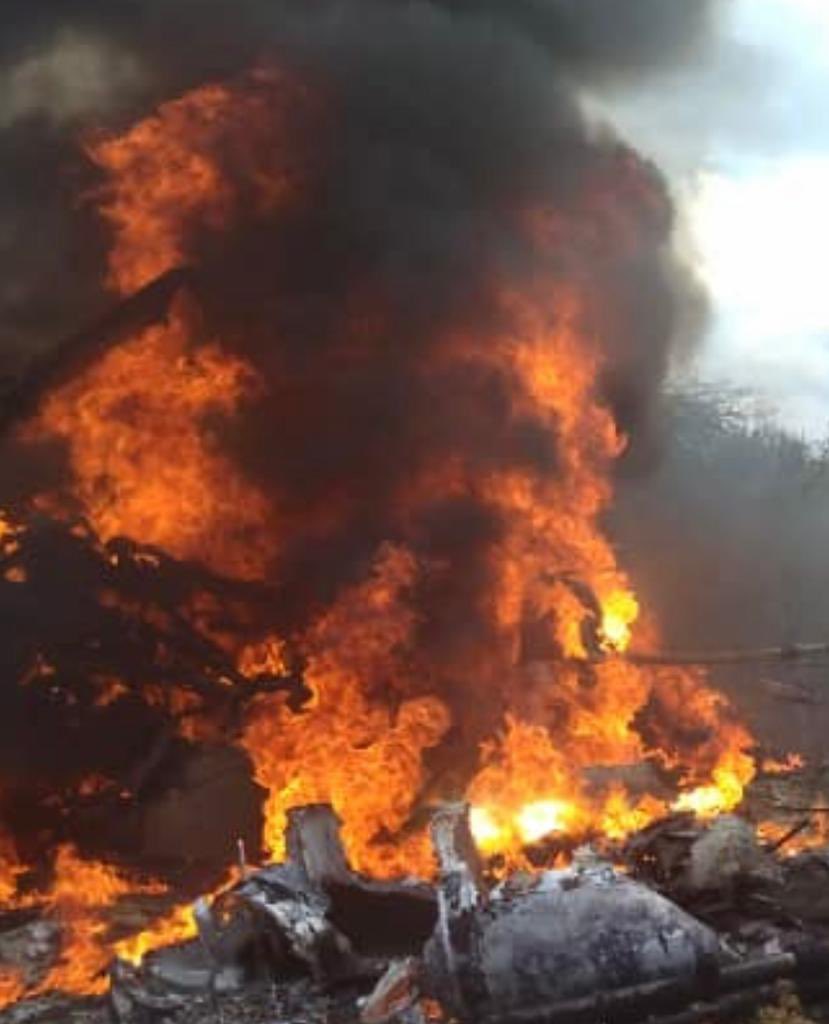 dhernandezlarez's tweet photo. En Apure FANB destruye el avión invasor TANCOL 34 del año 2022, siendo el 312 en el total general por ingreso y violación ilegal del espacio aéreo soberano venezolano. Nuestro espacio geográfico no será usado como plataforma del narcotráfico ! https://t.co/WgFjc3F8P5