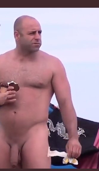 TuckyLucker's tweet photo. Mornin fellas &happy weekend Here's some screenshots of a beefy alpha hungdad @gregmerskycpa posted earlier 💙that lil handful of ass that lil starterbelly the sway of his back that confident lil swagger just wish he'd leave the bush alone #beefydudes #primetimedudes #bantherazor https://t.co/6b59T9c7Dh