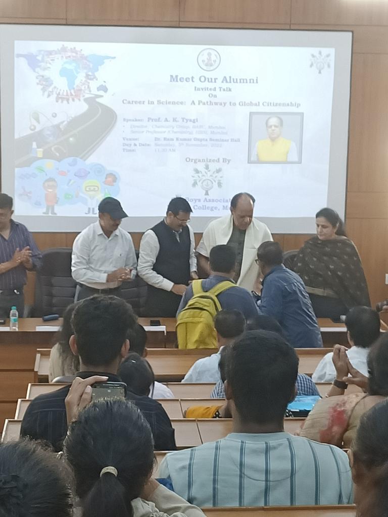 Prof AK Tyagi, Director Cemical Division BARC Mumbai being felicitated by the Principal Prof Sharma in Dr RK Gupta Hall. The function was organised by Old boys association of Meerut College Meerut. 05.11.22.