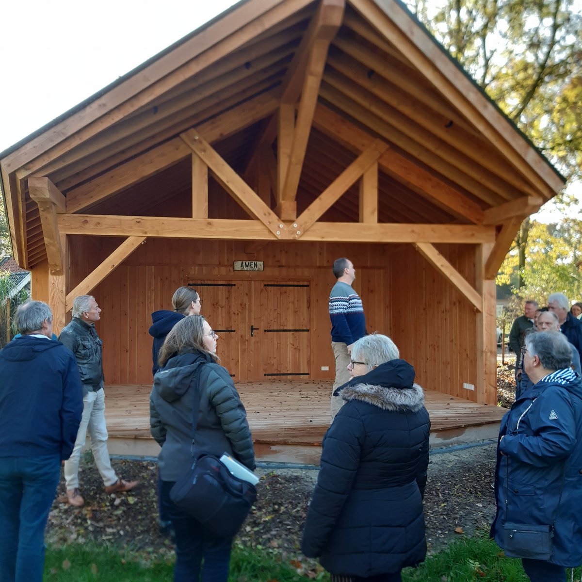 Donderboer's tweet photo. Vanmorgen bustour door #Drenthe langs kansrijke initiatieven op gebied van sociaal domein. #dorpsinitiatieven #vanonderop #Eesergroen #Eexterveen en #Amen https://t.co/HfxxEGyMTD