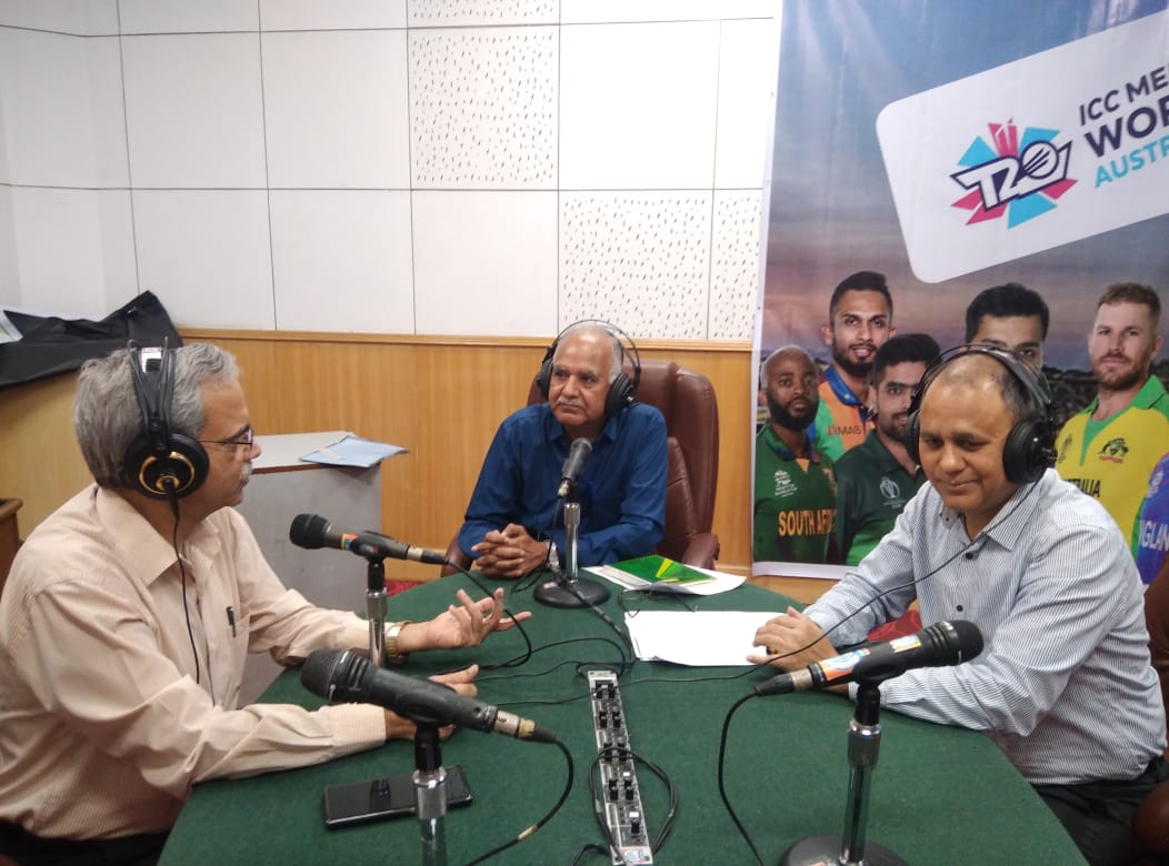 CeodelhiOffice's tweet photo. Phone-in-program for special summary revision 2023: interview with Dr Ranbir Singh,Chief Electoral officer,Delhi on AIR ( 5 November 2020 at 10:20 AM to 11 AM )
#phoneinprogramme #ssr2023 #interview #CEO #AIR @CeodelhiOffice @ECISVEEP @SpokespersonECI https://t.co/hGHryg0hiD