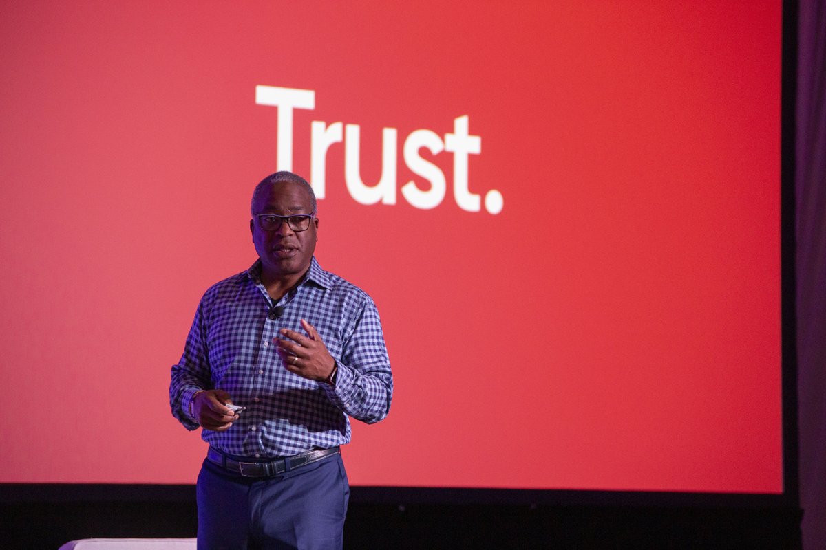 Huge thank you to <a href="/MBushGPTW/">Michael C. Bush</a>, CEO of <a href="/GPTW_US/">Great Place To Work</a>, for sharing his love of #business and how creating a #culture of inclusion can drive innovation and grow organizations.

#WWTatMayakoba