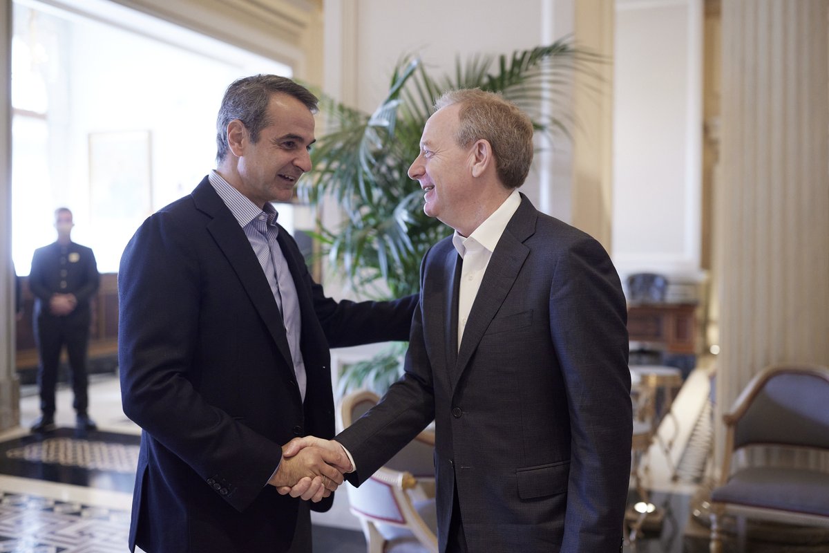 Prime Minister GR (@primeministergr) on Twitter photo Στη συνάντηση με τον Πρόεδρο της Microsoft <a href="/BradSmi/">Brad Smith</a> συζητήσαμε για την ευρύτερη παρουσία και τα επενδυτικά σχέδια της εταιρείας στην Ελλάδα, αλλά και για την πρόοδο στην υλοποίηση της επένδυσης για την ανάπτυξη data centers στην Αττική. primeminister.gr/2022/11/05/305… Στη συνάντηση με τον Πρόεδρο της Microsoft <a href="/BradSmi/">Brad Smith</a> συζητήσαμε για την ευρύτερη παρουσία και τα επενδυτικά σχέδια της εταιρείας στην Ελλάδα, αλλά και για την πρόοδο στην υλοποίηση της επένδυσης για την ανάπτυξη data centers στην Αττική. primeminister.gr/2022/11/05/305…