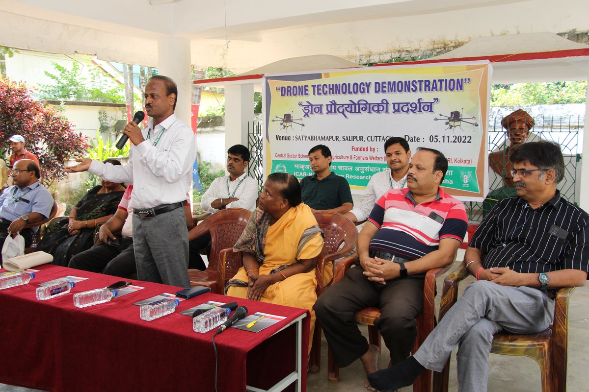 RiceIcar's tweet photo. ICAR-NRRI conducted Drone technology demonstration Programme at Satyabhamapur village of Salepur block, Cuttack on 5th November 2022. Farmers were enlightened on usefulness of drone in agriculture especially in plant protection. More than 100 farmers were partcipated. https://t.co/nvKGvUZ4Gi