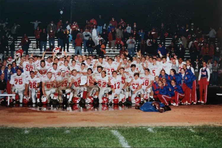 QuakerSports's tweet photo. I lot of history and tradition in Red Pride Football. It’s been 22 years! Both Coach Woodard and Coach Pearson were YOUNG assistants for Hall of Fame coach, Chuck Schwanekamp. @RedPrideFb @indyhsscores @MidStateConf https://t.co/1TW3Y0lwKU