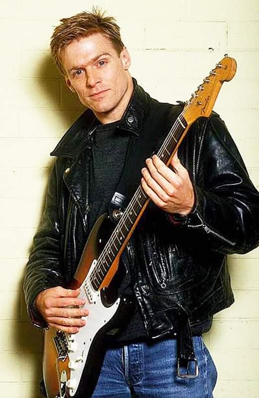 Happy birthday BRYAN ADAMS!
(November 5, 1959) 
Cloud no 9  
