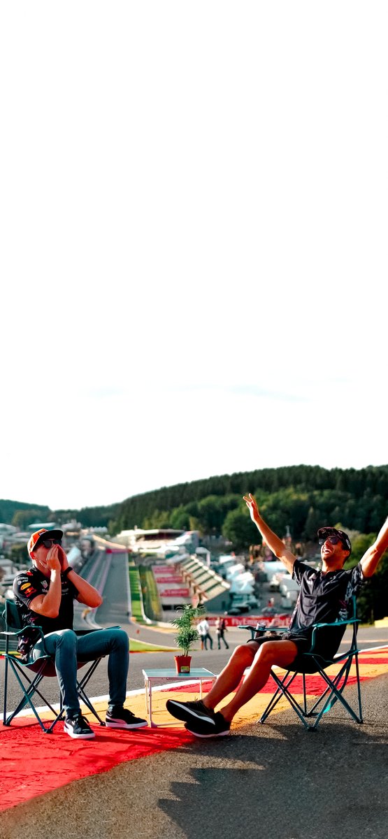 formula1jpg's tweet photo. 📸 New F1 wallpapers 📸

KI KI AYE: it’s Max Verstappen &amp; Daniel Ricciardo 👀 https://t.co/Vky71SbudD