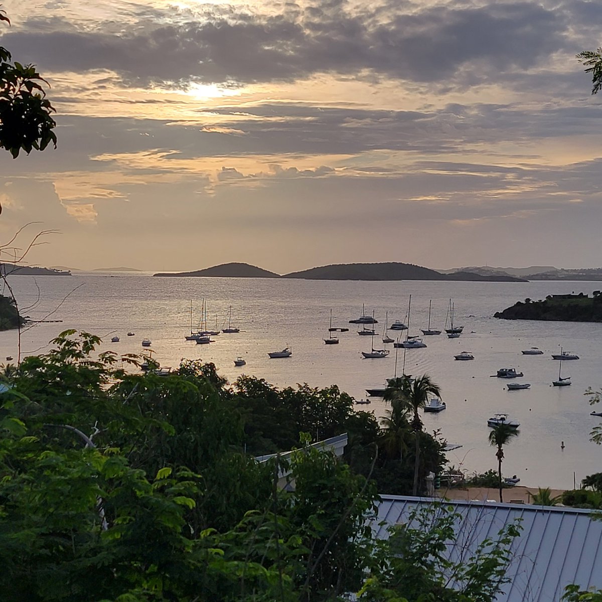 graysonwolfe's tweet image. Another sunset in paradise. #USVI