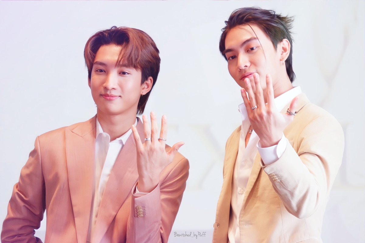 แอดแวะมาส่งภาพ📷ความน่ารักของ
น้องบอสน้องโนอึลในงาน #BossNoeulBeMyDear party day 🎉by Bewitched 🦋ให้แฟนๆ #Magentaboy &amp; #ShawtyBoss ทุกท่านนะคะ ❤️
วันนี้น้องๆน่ารักสดใสกันมากๆเลยค่ะ🥰❤️ ขอบคุณน้องๆและแฟนๆทุกท่านมากๆเลยนะคะ 🥰 
#Bosschaikamon  #Noeulnuttarat #บอสโนอึล