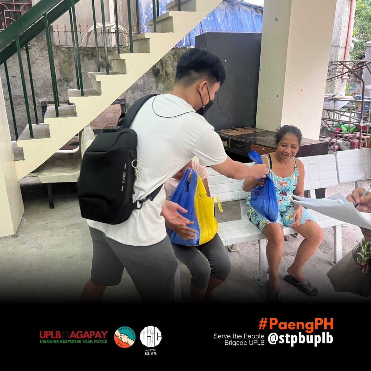 stpbuplb's tweet photo. Serve the People Brigade UPLB, together with Southern Tagalog Serve The People Corps and UPLB Agapay, distributed 100 relief packs to residents affected by Typhoon #PaengPH in Brgy. Sto Domingo in Bay, Laguna.
#UPLBAgapay #ReliefPH #STPBRelief https://t.co/8CAdVpN4QW