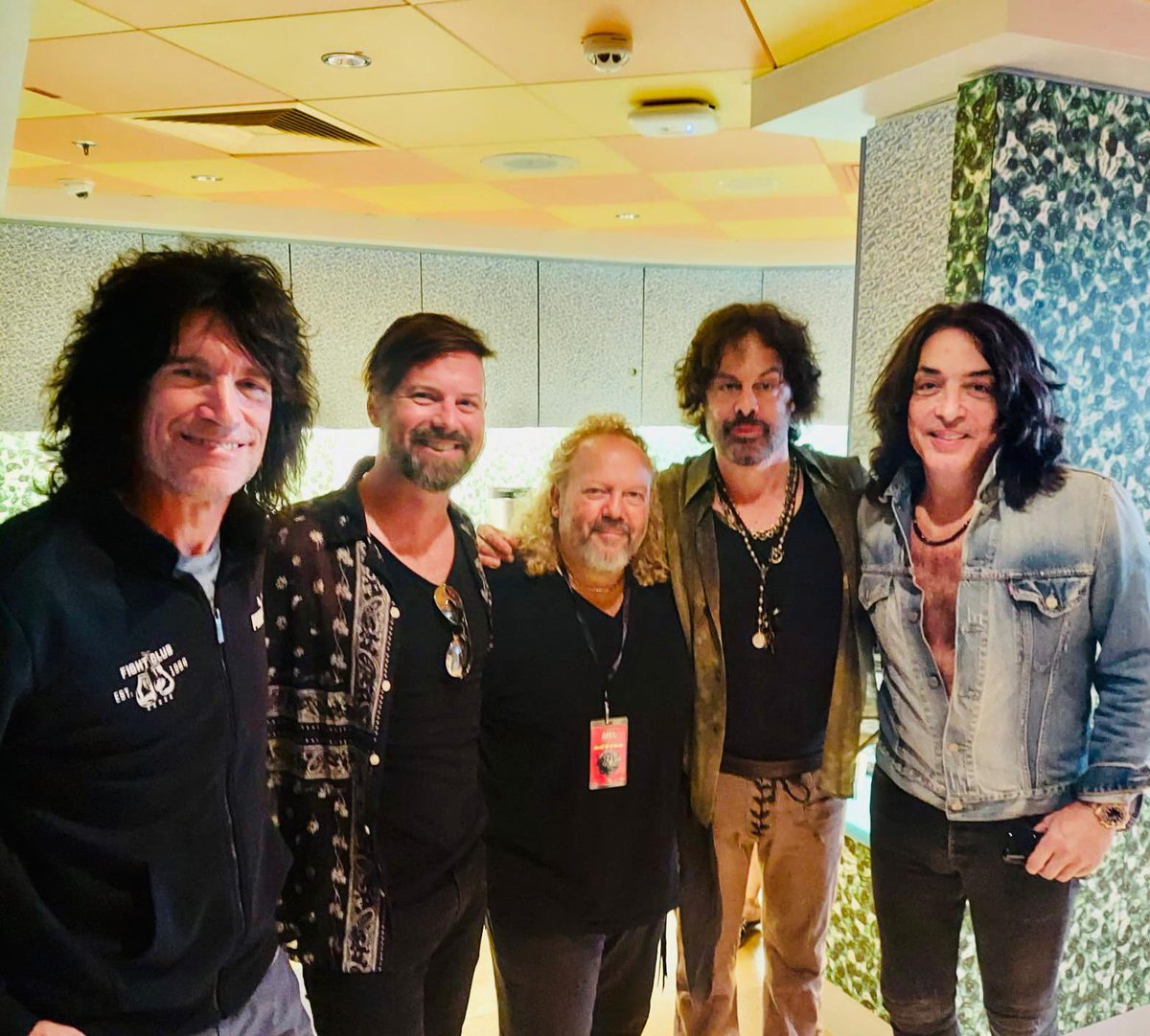 tal_bergman's tweet photo. I had lots of fun playing with    @Richie_Kotzen  and @DylanWilsonBass on the        @kisskruiseofficial for last few days.
after show pic with @PaulStanleyLive and @tommy_thayer   😎👍 https://t.co/DCsG31Msq4