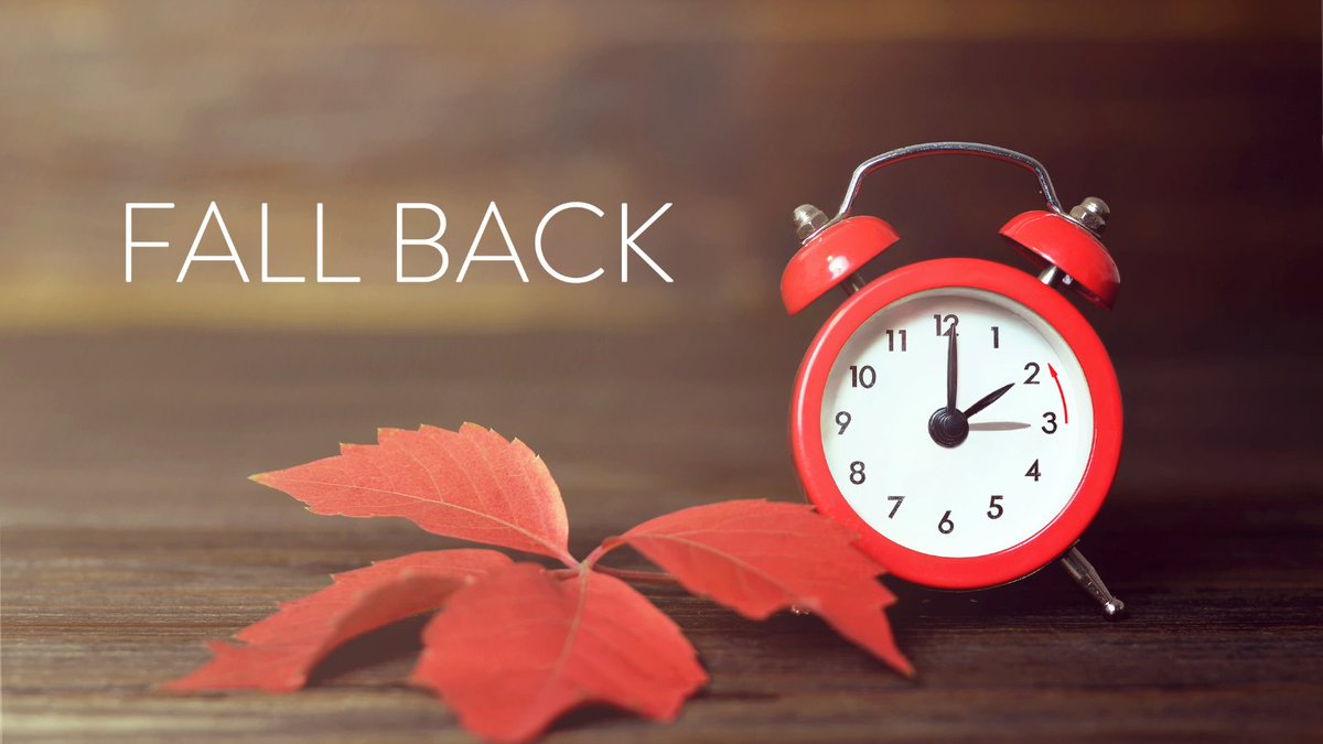 PearlandISD's tweet photo. ⏰🍂Daylight Savings time ends this weekend, which means everyone needs to remember to set their clocks back one hour on Saturday night. #FALLBACK https://t.co/TSKZm8HW8B