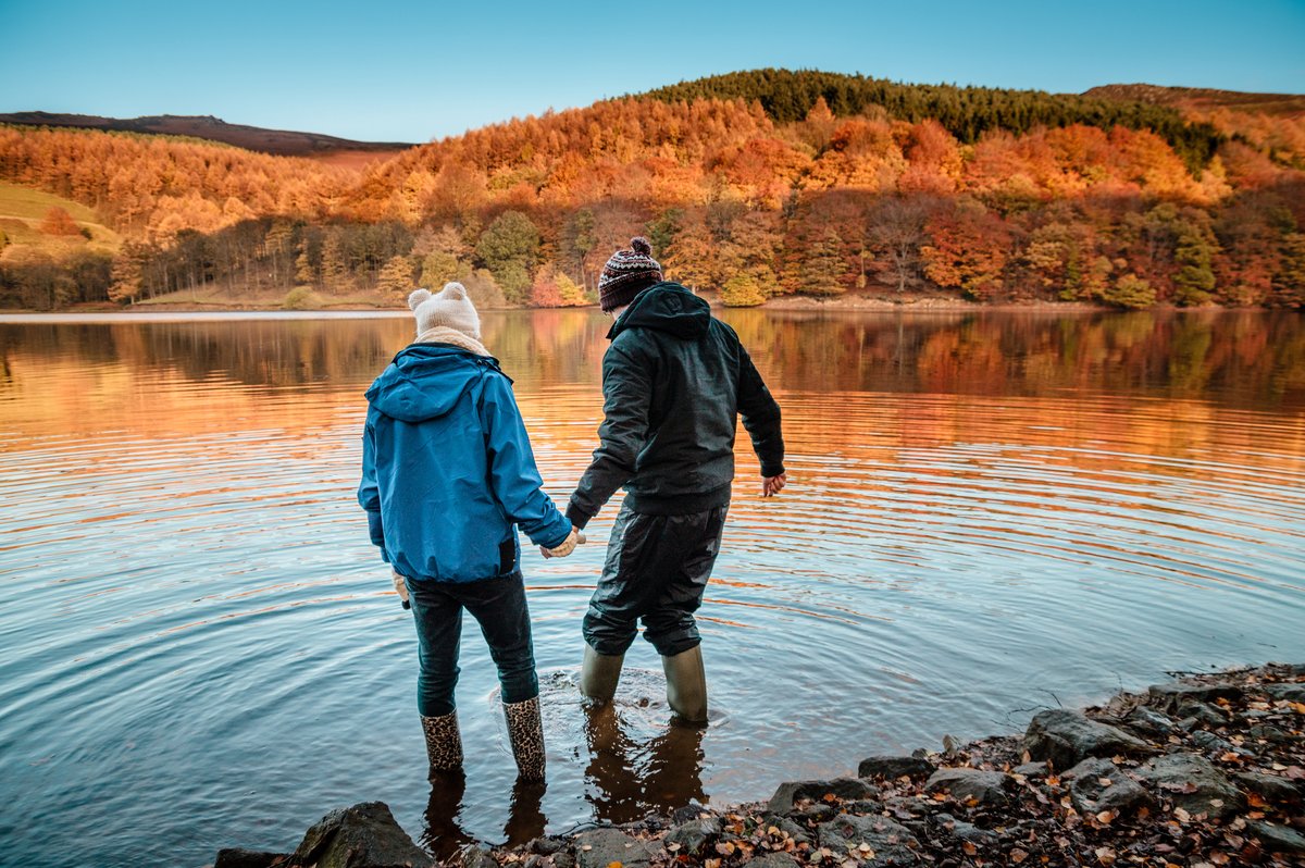 Colucci_Dally's tweet photo. Whether it’s picking apples or cozying up next to a fire, we love the Fall! What are your favorite Fall activities? 🍂 https://t.co/eVeDBt7EOe