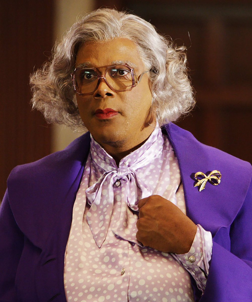 DAILYMIDNEWS's tweet photo. Drake does black face for the new Madea movie coming out this Christmas!!!!! https://t.co/1Jkhnc8S6C