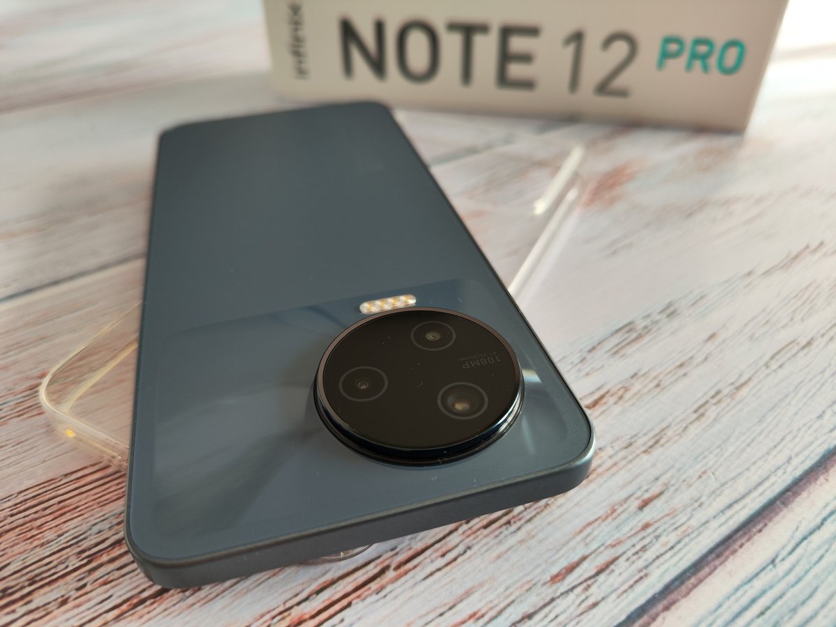 TECHNOSenior1's tweet photo. Infinix #Note12Pro to smartfon, na który warto zwrócić uwagę przy zakupach. Telefon zachwyca od samego początku jak tylko wyjmiemy go z pudełka. Zapraszam do recenzji.
@InfinixPolska 
@Infinix_Mobile 
#własnytest
https://t.co/eurxy8bCZ2 https://t.co/4e18uzuqR2