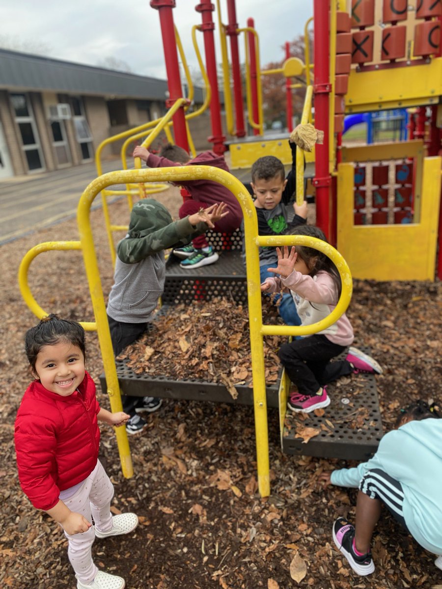 HELCPandas's tweet photo. In Mrs. Kirchgassner's class, students enjoy playing in centers, creating art with pumpkin seeds, and even having a pretend birthday party with the leaves on playground! https://t.co/Eeqrir0A9H