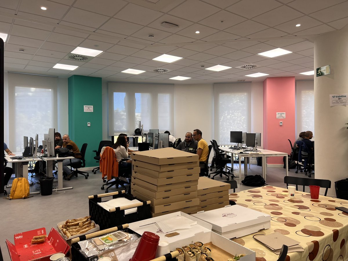 bcnswcraft's tweet image. After lunch 🍕, afternoon session with object calisthenics #gdcr2022