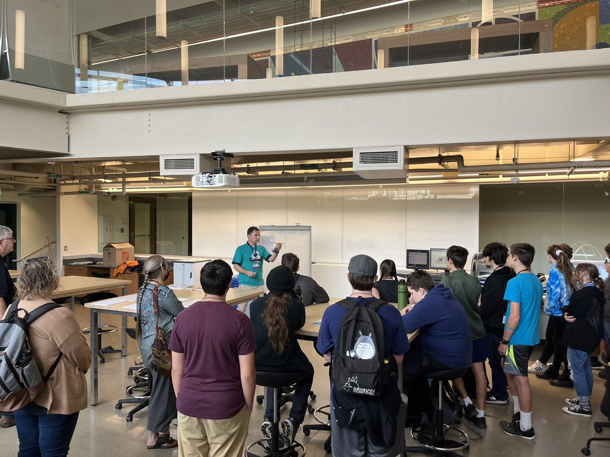 The commanders have taken over the CSU Engineering MakerSpace! #YoungAstroDay <a href="/YoungAstroDay/">YAD</a> @CSUWashkewicz