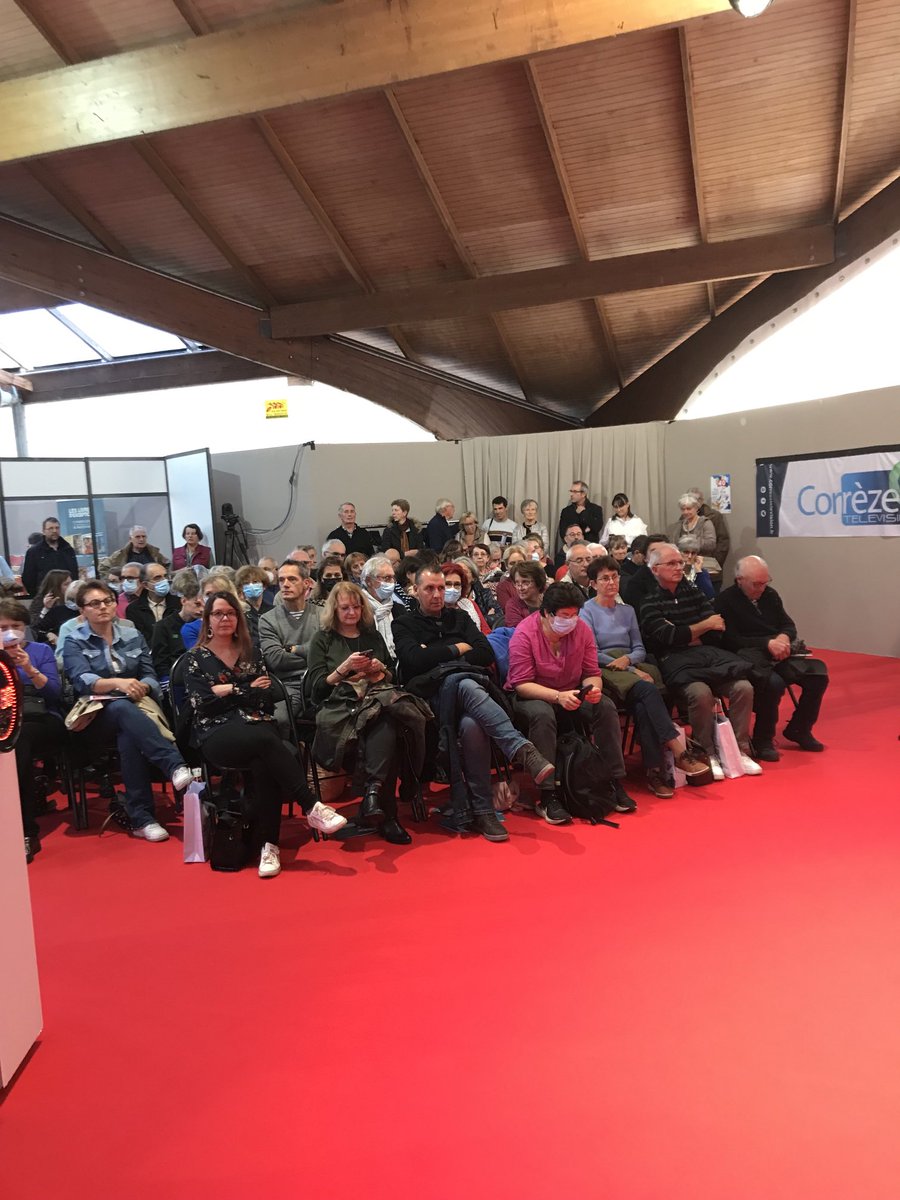 Le droit de savoir au forum des lecteurs ⁦<a href="/FoirelivreBrive/">Foire du livre de Brive</a>⁩ ⁦<a href="/villedebrive/">Ville de Brive</a>⁩ avec ⁦<a href="/olivierveran/">Olivier Véran</a>⁩ et le Dr Anne Claude Cremieux ⁦<a href="/CorrezeTV/">Corrèze Télévision</a>⁩