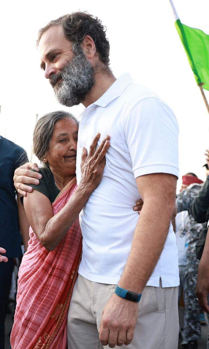 AlvinJebasheela's tweet photo. Today great movements....

ஒவ்வொரு அடியிலும் உறுதி, ஒவ்வொரு நாளும் வலிமையானது, மூடுபனி மற்றும் மூடுபனியைக் கிழித்துக்கொண்டு முன்னோக்கி நகர்கிறது எங்கள் பயணம்.
    -திரு ராகுல் காந்தி
#பாரத்ஜோடோயாத்ரா
#RahulGandhi 
#இந்தியஒற்றுமைபயணம்
#BharatJodoYatra 
#58thday https://t.co/cz4LWaXhkZ