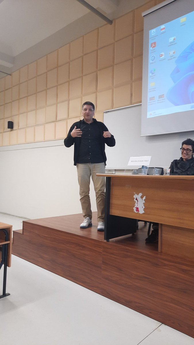 msgsukonferans's tweet photo. MSGSU Sosyoloji Konferansı 2022 Düzenleme Kurulu üyesi Yıldırım Şentürk konferansın kapanış konuşmasını yapıyor. https://t.co/fKujUy1AzI