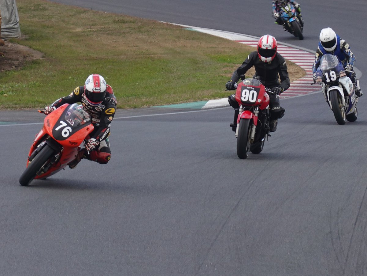 karokarotaro's tweet image. コンデジとスマホで恐縮ですが、菊池さんと小林さん、そして優勝の浅野さん✨️ 今回はZX-4が上位独占。次回は2スト勢の巻き返しに期待したいです✊
お疲れ様でした！

#スガヤ #TOT #ZERO4