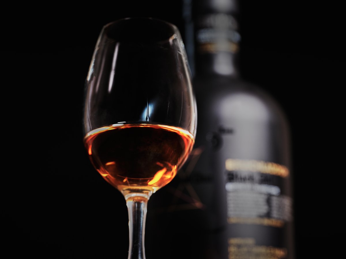 Bruichladdich's tweet photo. Our Dram for the Weekend is Black Art Edition 10. Created in secrecy by our Head Distiller, Adam Hannett, only he knows the recipe to this unique and unrepeatable single malt. #BlackArt10 #DramForTheWeekend https://t.co/PxjznuW0or