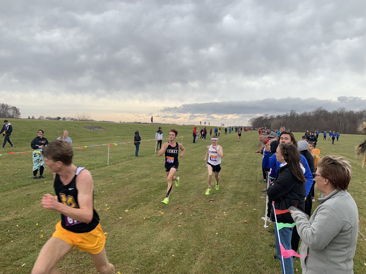 It takes a lot more than 29-mph winds to stop our runners.  Way to stay strong, Cougars!