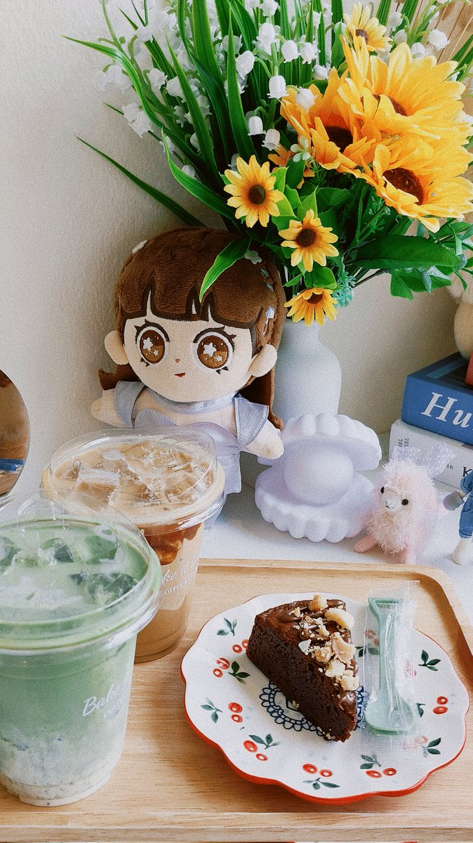 canusmilex's tweet photo. ค่าเฟ่งิ้งอีกที่ที่กรุงเทพ ตกแต่งร้านน่ารักมากกกก 🫶🏻💗 น่ารักทุกมุมเยย เลือกถ่ายไม่ถูก ที่สำคัญโมโม่และผองเพื่อนงิ้งเยอะมาก55555555 ชอบโฟโต้บูธสุด ๆ กรอบรูปสวยยยย🦋🤍✨️
#MarsSmile
#MarminkCGM48
#น้องมามิ้งค์3ขวบบวก20 https://t.co/QEbfJYTuUd