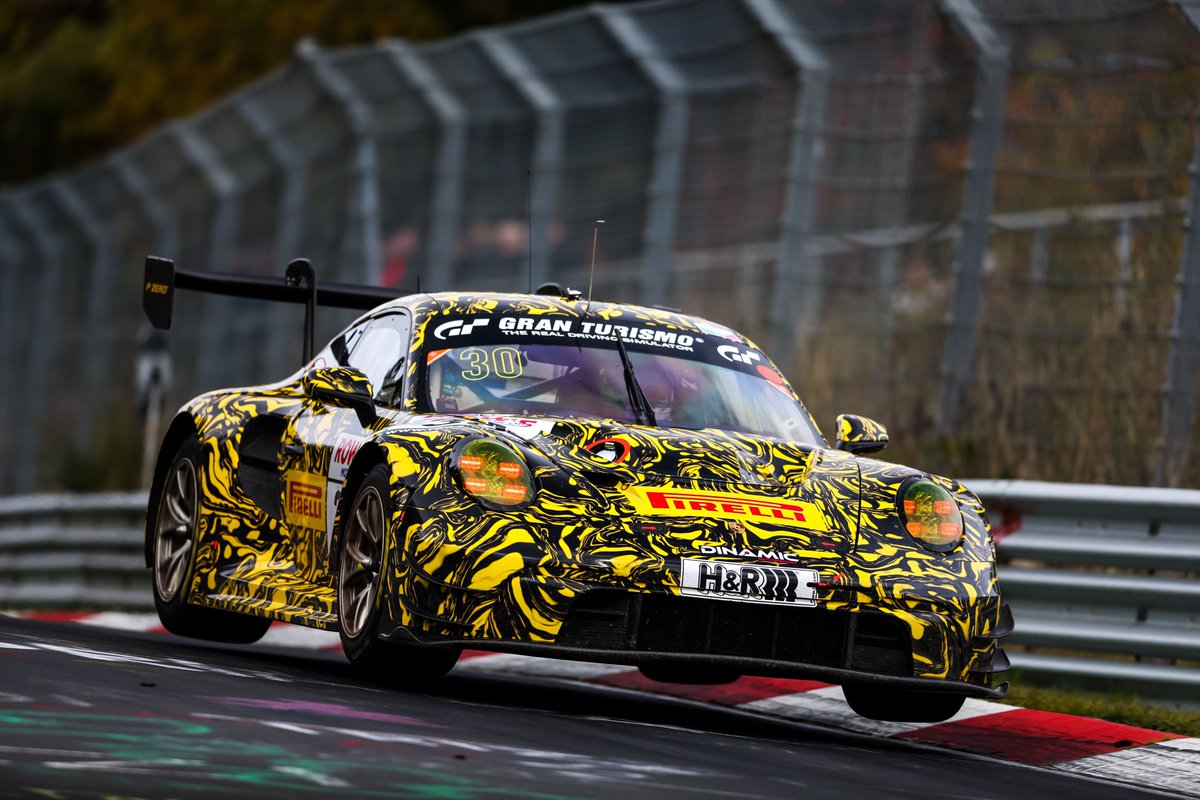 #NLS - It's done: The @vln_de season at the #Nuerburgring is over. As the best #Porsche, the @dinamicmotors drivers @JAndlauer and @matteo_cairoli finished the 4-hour race in 4th place at the test event for the new #911GT3R on @PirelliSport tyres