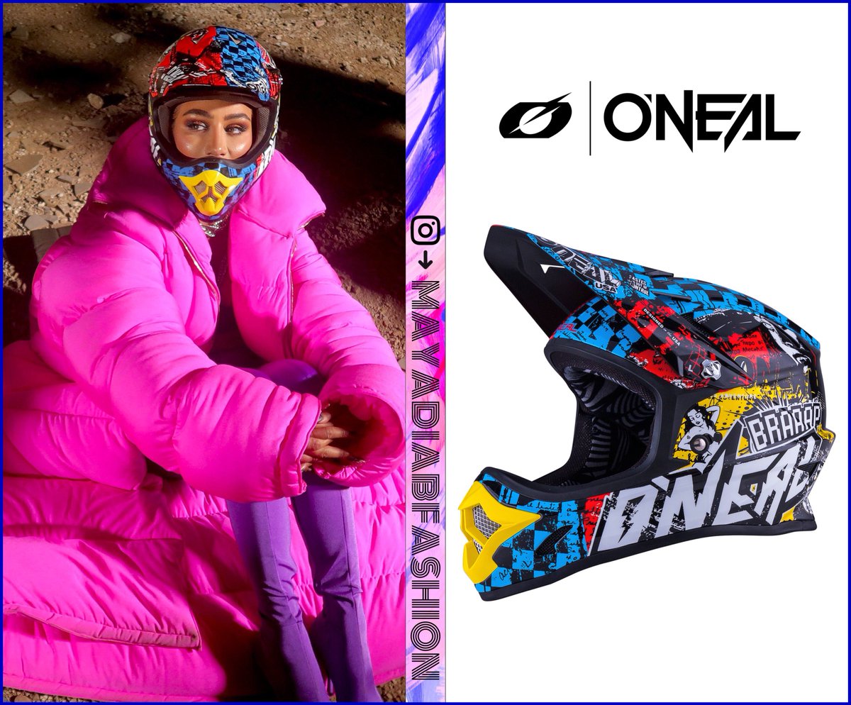 MayaDiabFashion's tweet photo. #MayaDiab wore Wild MotoCross #Helmet by #Oneal in her new music video #Diali 🏁
#MayaDiabFashion #Diabers @mayadiab @OnealMotocross
#مايا_دياب #ديالي https://t.co/9bJdH90rrj