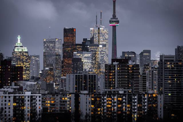 Where's the best place to launch a startup? Not Silicon Valley. Toronto took the crown for the best Canadian city, according to a <a href="/HelloSafe_BE/">HelloSafe Belgique</a> report. Find out more about the best locations for startups: #startup dailyhive.com/toronto/toront…