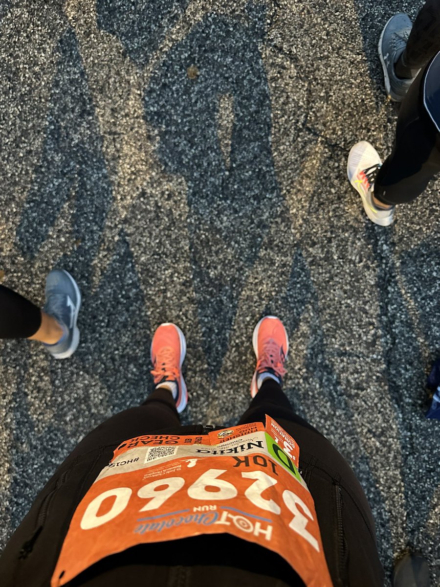 NikitaBainsMD's tweet photo. Will PR for hot chocolate 🍫 #HotChocolateRun #10K #HC10K https://t.co/VqD4yRrAup