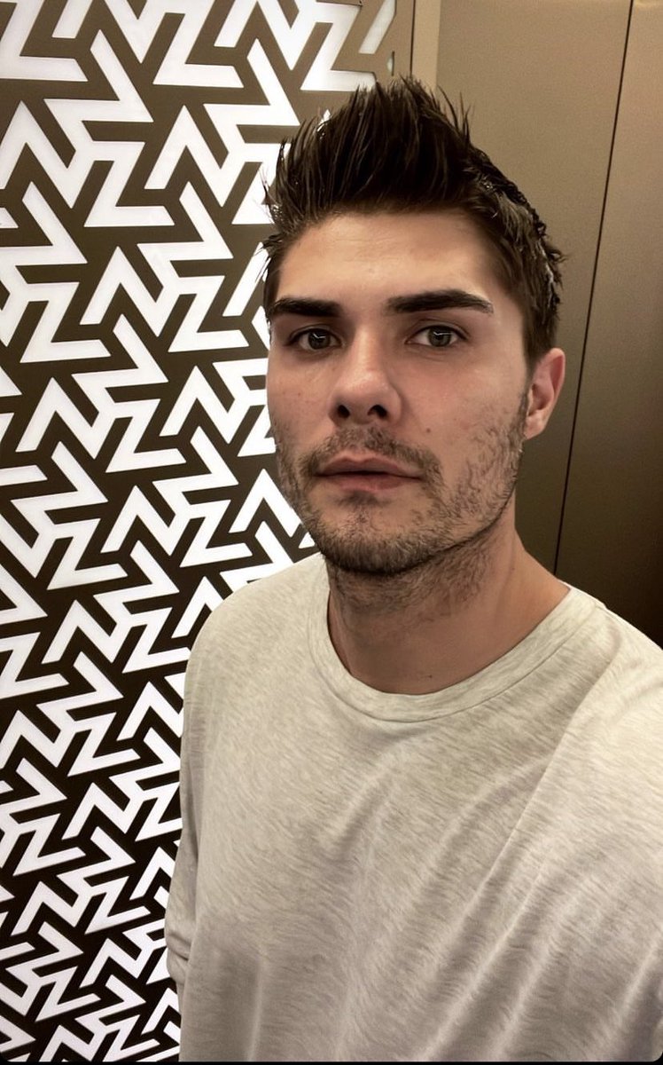 Dubai iyi geldi 🖤<a href="/barismrtyagci/">Barış Murat Yağcı</a>