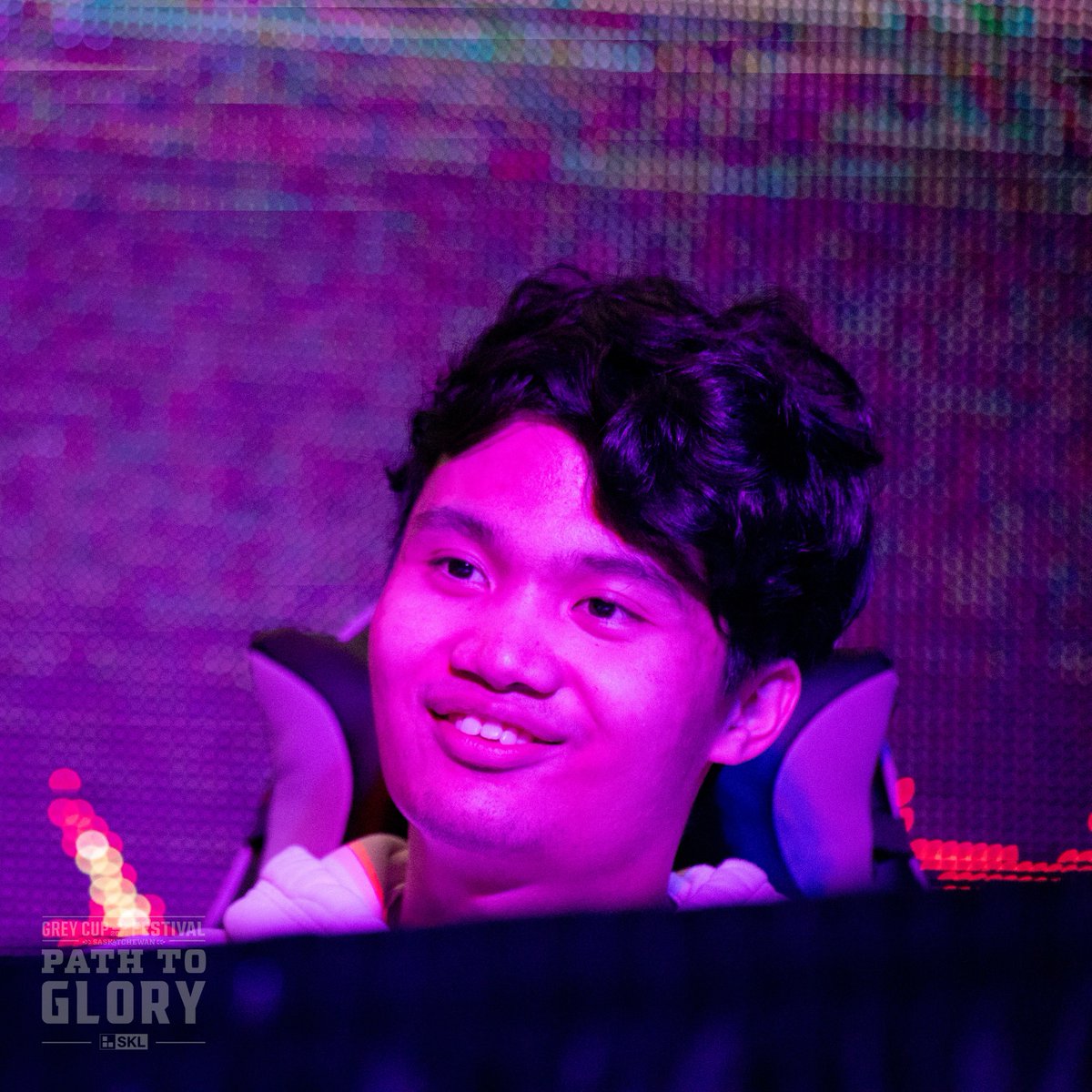 🚨GRAND FINALS ALERT! 🚨 

<a href="/RiddlesMK/">Riddles</a> (W) vs <a href="/OuchBC/">Ouch!?</a> (L)

WATCH PATH TO GLORY #PTG22 🏆🇨🇦🏈
twitch.tv/skl_esports

📸<a href="/ponnox/">SKL Ponnox</a>