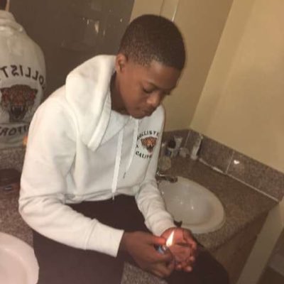 #NewProfilePic https://t.co/utagAxCVWL<a href="/tag/newprofilepic"class="tags">#NewProfilePic</a>