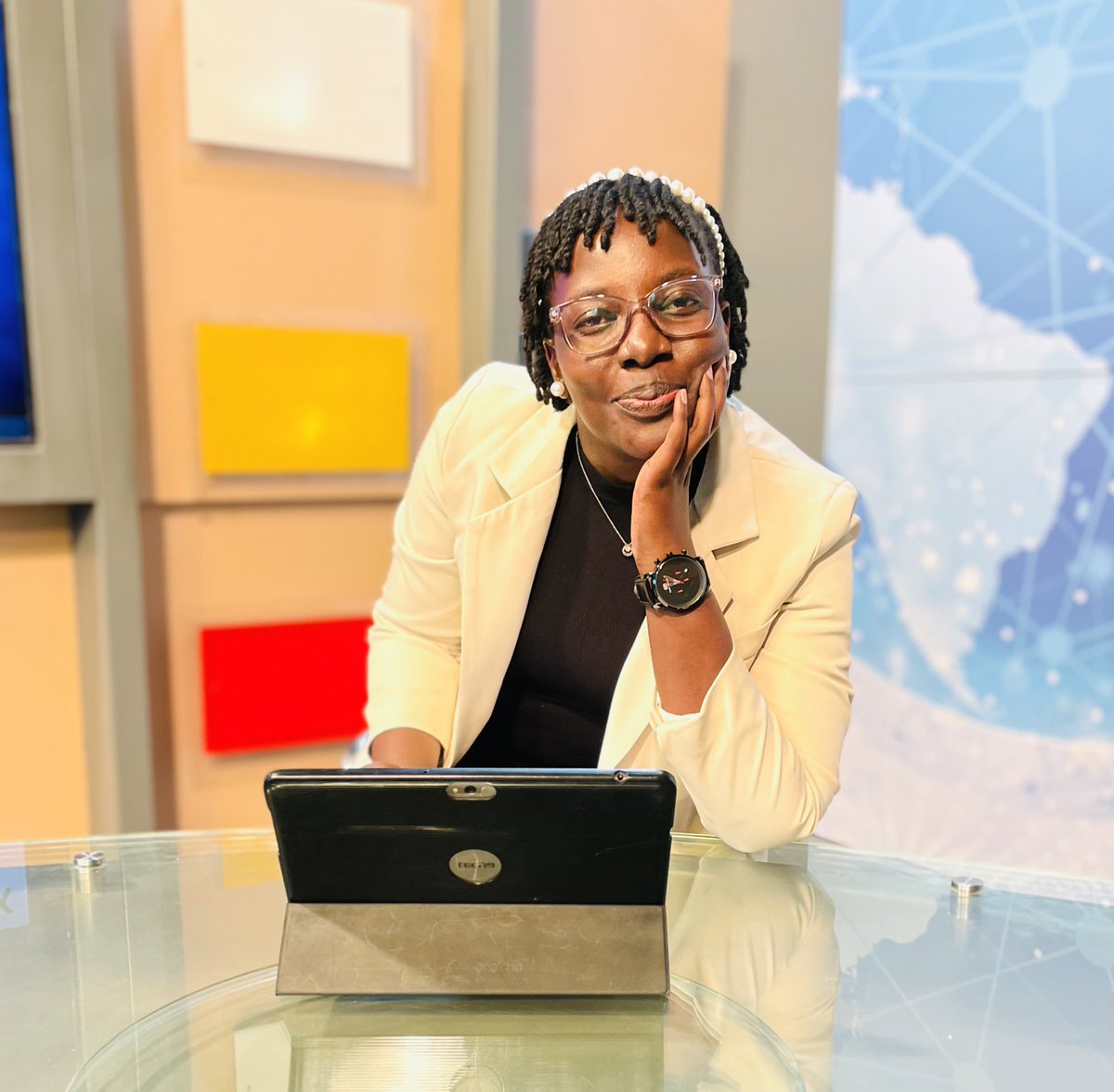 Me looking at you all that said you don’t watch <a href="/ubctvuganda/">UBC UGANDA</a> busy looking for your remotes 😂😂😂
Ladies and gentlemen we are taking you to Qatar live and free today.🤗🤗🤗