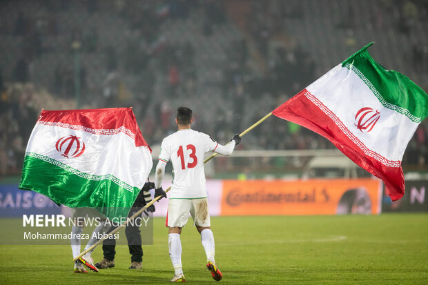 Ahmad_Ghasri's tweet image. من شاید نتونم یه متر از این خاکو بخرم ولی بازم #برای_ایران تعصبشو میشکم!