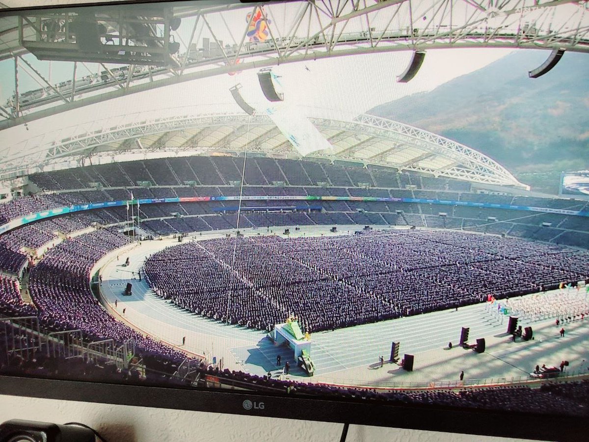 Just as dust gathers to form a mountain, and streams gather to form the sea, the history of the sky, where small lights gather and light up the world with one light, is revealed right now!
bit.ly/en100000pc

#QT #Belief #Gospel #Bible #Word #QT #GOD #Jesus #Pray #Christian